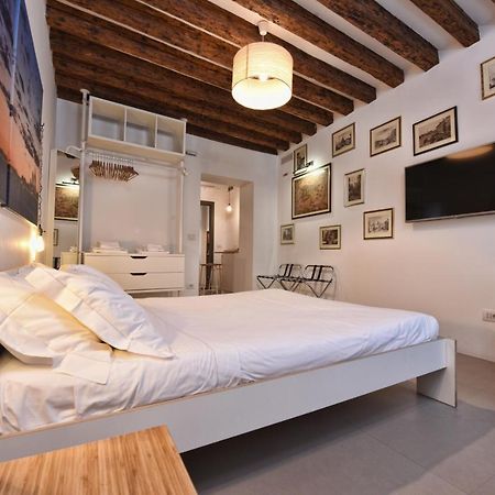 Lively Castello Comfort Room Private Bath & Privacy Venecia Exterior foto