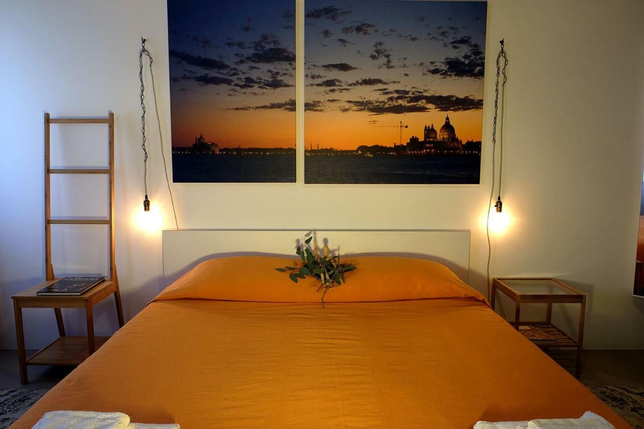 Lively Castello Comfort Room Private Bath & Privacy Venecia Exterior foto