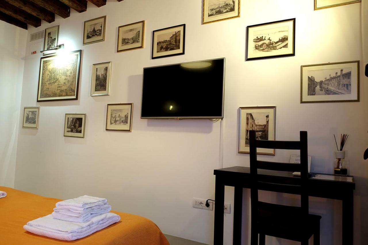 Lively Castello Comfort Room Private Bath & Privacy Venecia Exterior foto